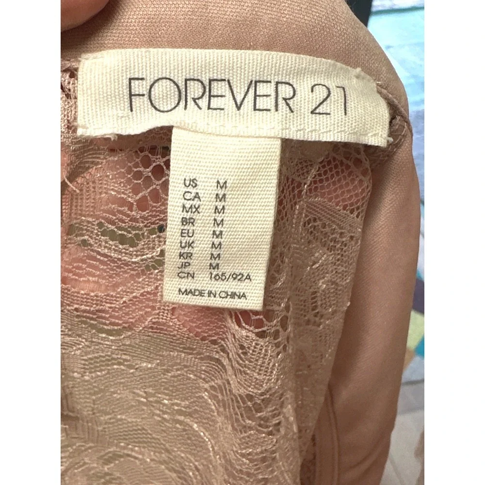 Forever 21 Womens Dusty Rose Floral Lace 2 Piece Crop Top and Mini Skirt Set M